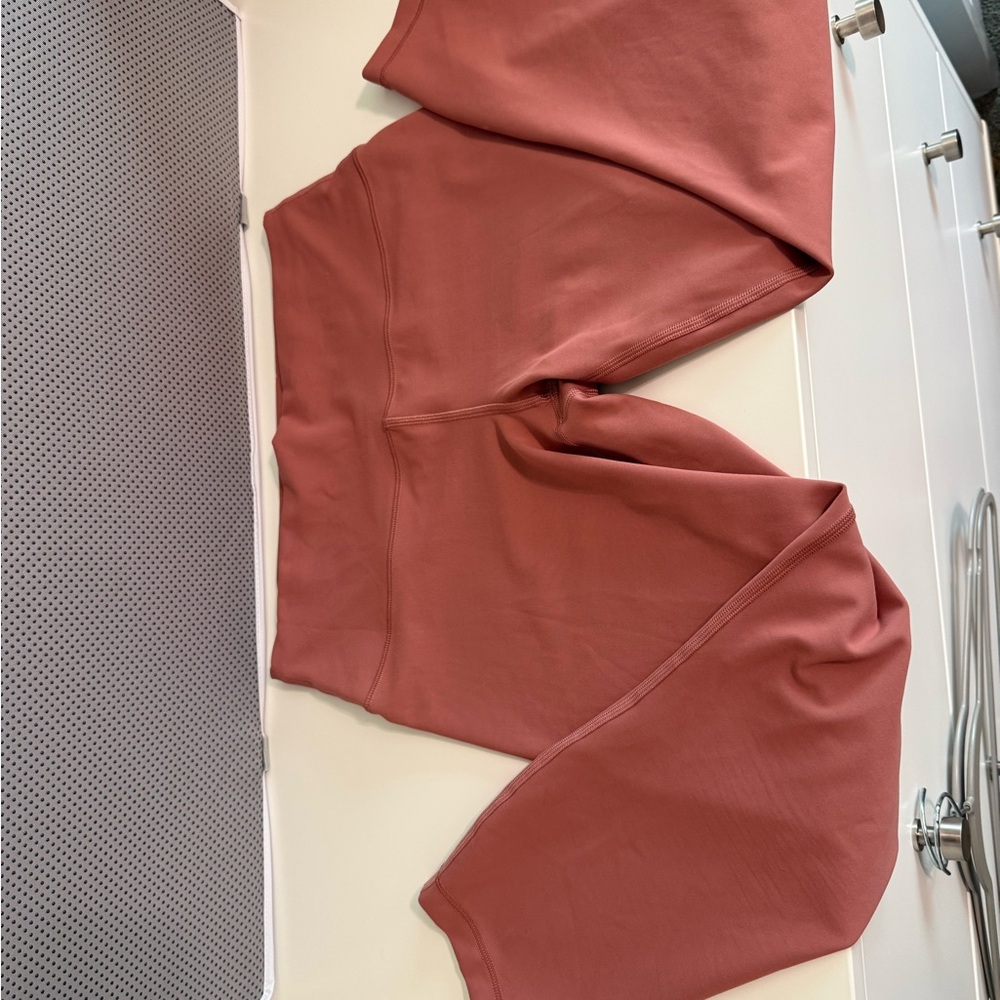 Lululemon Athletica Rose Leggings, Rarely Used! Size 12.